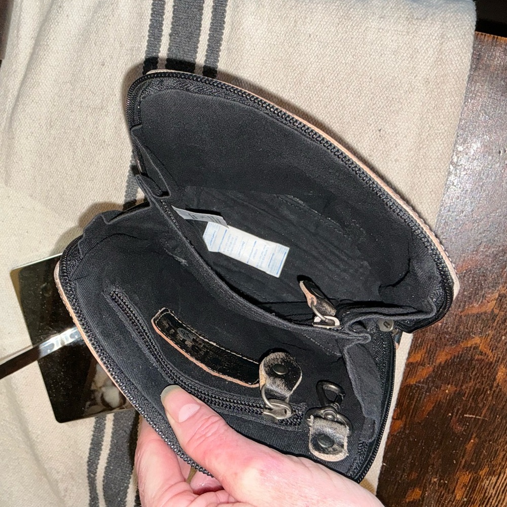 NWT Bed Stu Leather Ventura Crossbody Clutch Bag Black Hand Wash Retail $155 - Picture 10 of 13